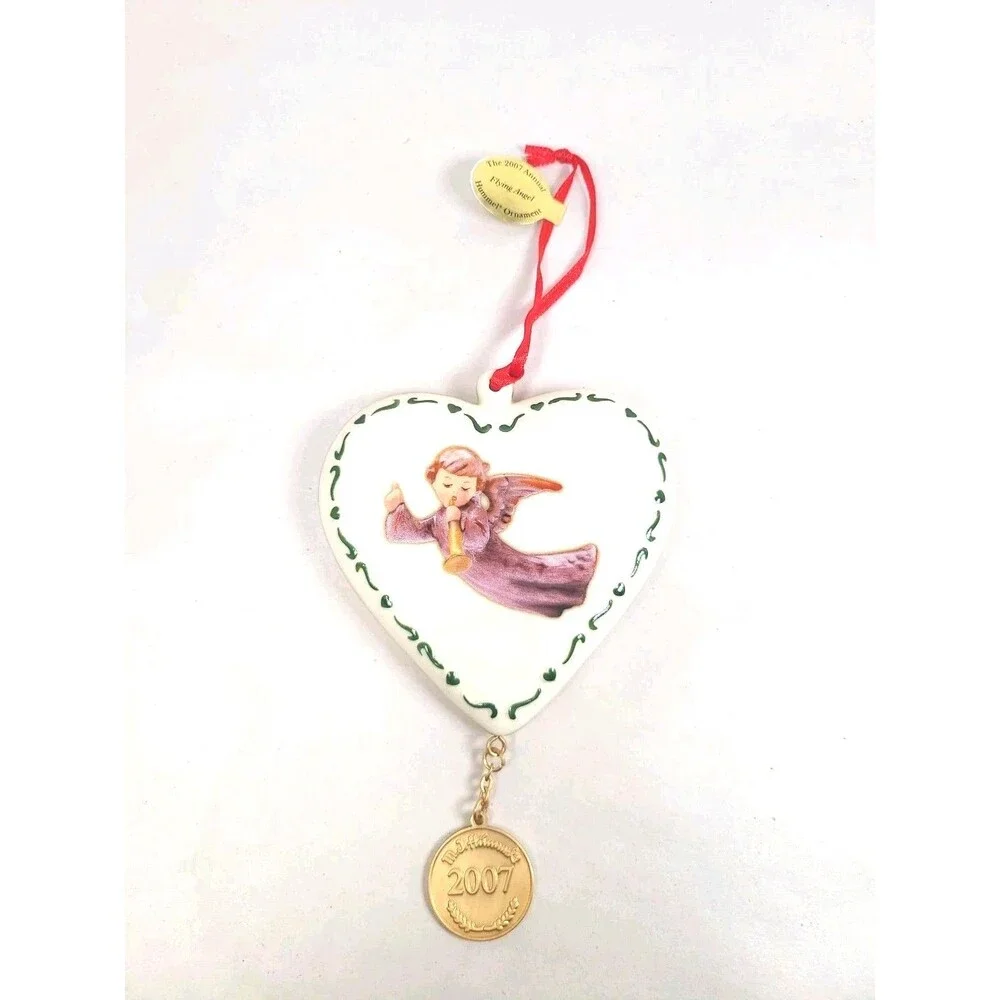 Beautiful MJ Hummel 2007 Flying Angel Heart Ornament w/ Original Box Christmas